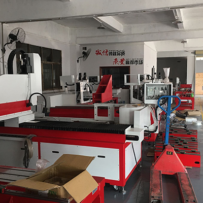 自動(dòng)鉆孔機(jī)如何解決加工精度、打孔誤差等問題