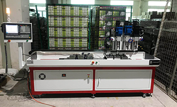 為什么企業(yè)都喜歡使用自動鉆孔機(jī)？