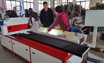 自動(dòng)鉆孔機(jī)的操作簡(jiǎn)單到你不敢想像！